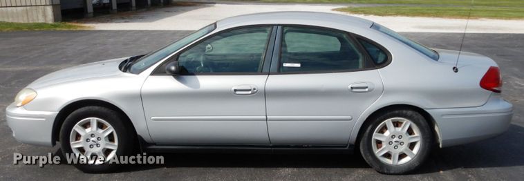 image for item KI9485 2005 Ford Taurus SE