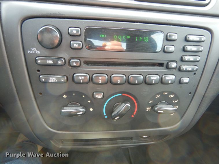 image for item KI9485 2005 Ford Taurus SE