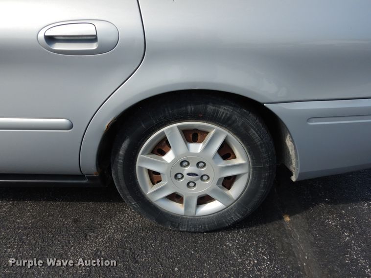 image for item KI9485 2005 Ford Taurus SE