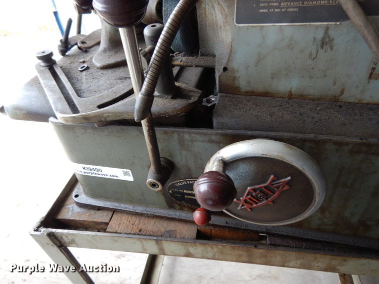 image for item KI9490 Sioux tools 645L valve face grinder