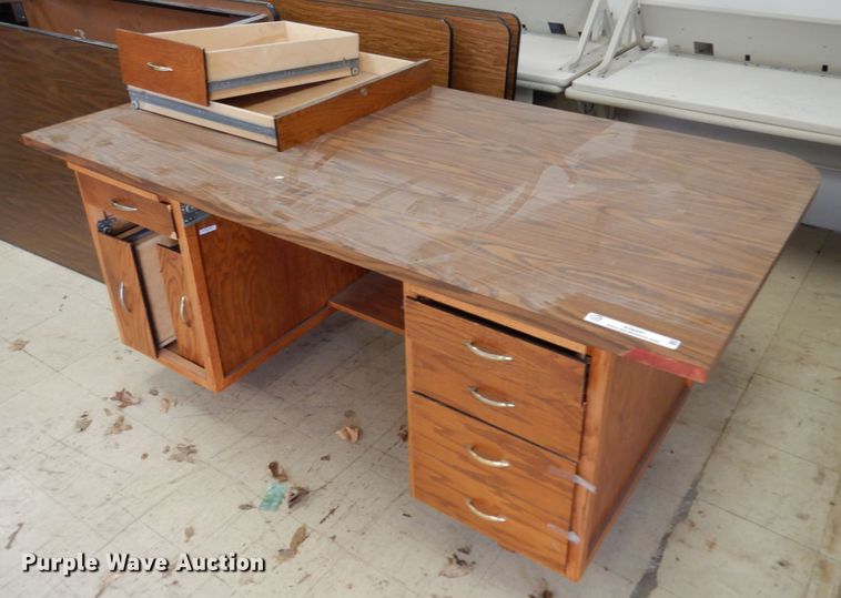 image for item KI9497 Desk