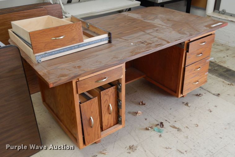 image for item KI9497 Desk