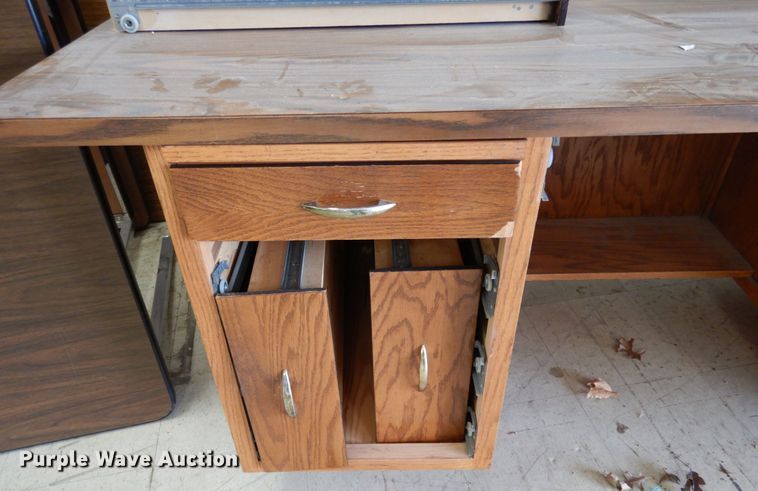 image for item KI9497 Desk