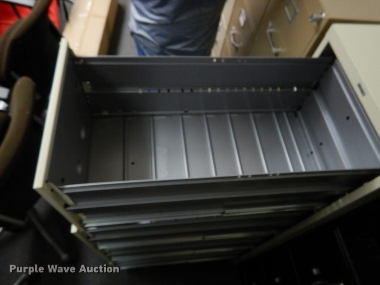 image for item KI9510 (9) filing cabinets