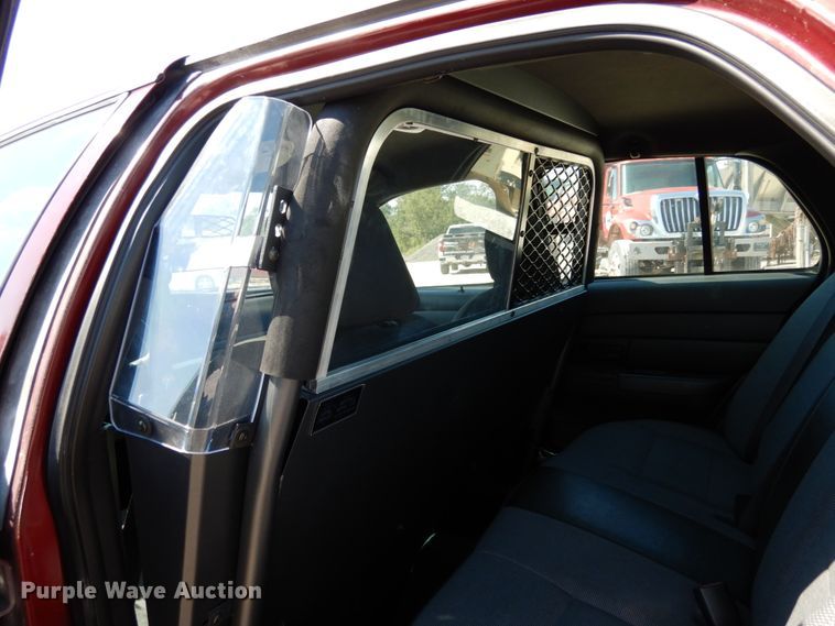 image for item KI9518 2010 Ford Crown Victoria Police Interceptor