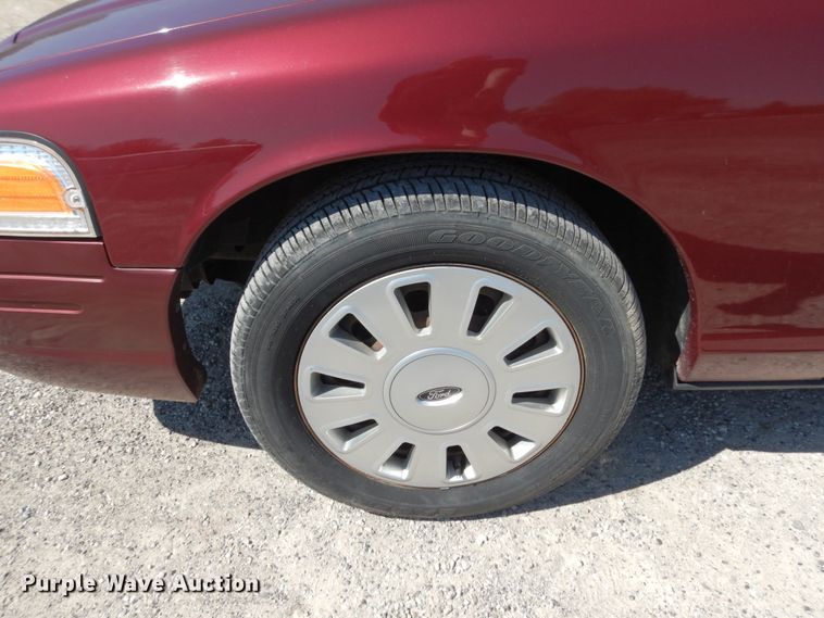 image for item KI9518 2010 Ford Crown Victoria Police Interceptor