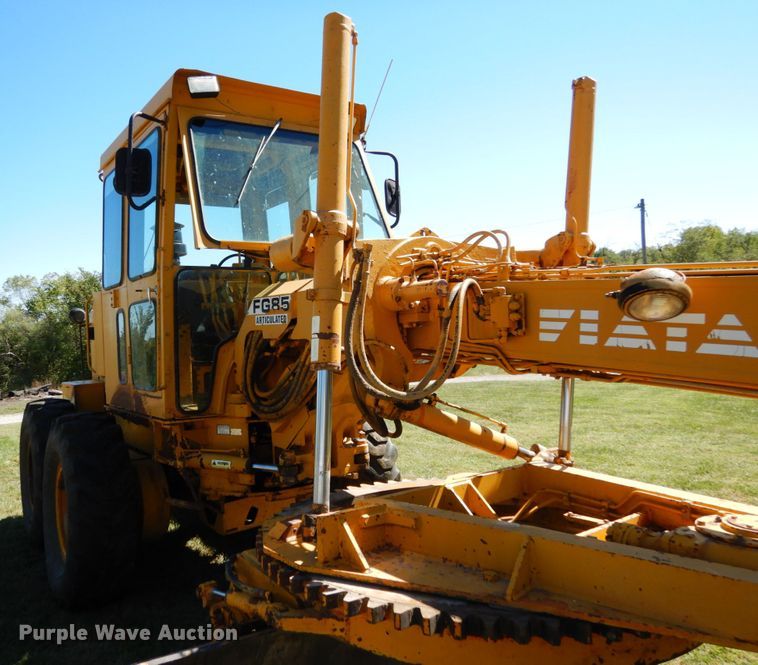 image for item KI9530 1976 Fiat-Allis FG85  motor grader