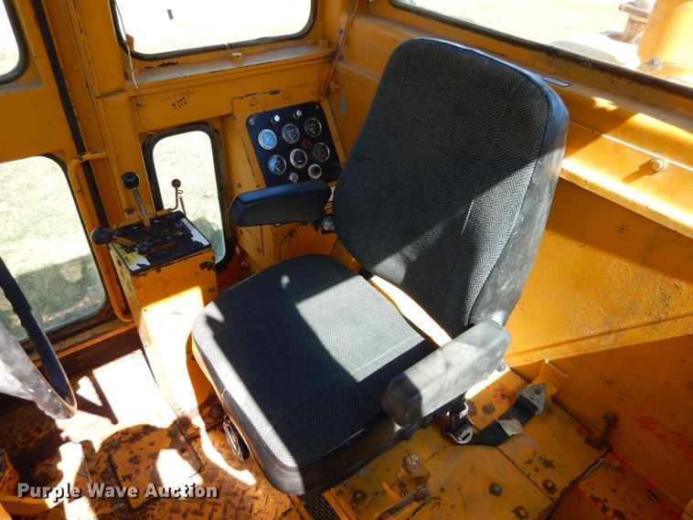 image for item KI9530 1976 Fiat-Allis FG85  motor grader