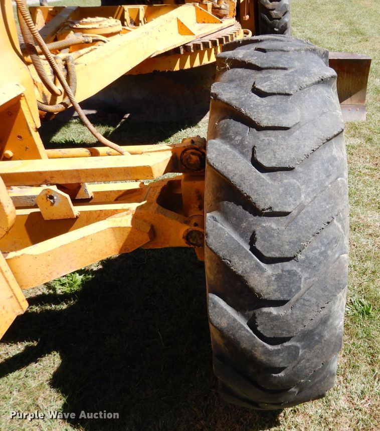 image for item KI9530 1976 Fiat-Allis FG85  motor grader