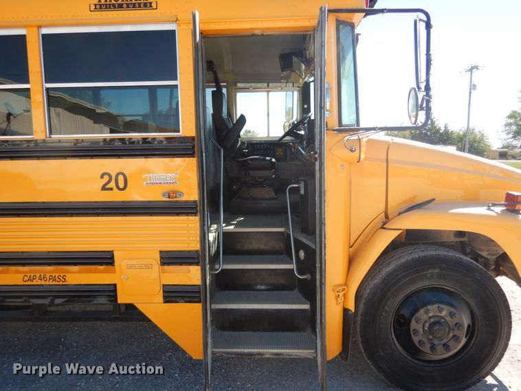 image for item KI9531 2003 Freightliner FS65 Thomas Built  school bus