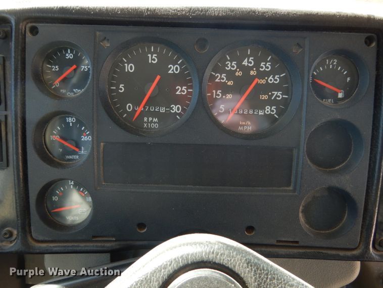 image for item KI9531 2003 Freightliner FS65 Thomas Built  school bus