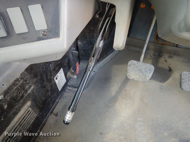 image for item KI9531 2003 Freightliner FS65 Thomas Built  school bus