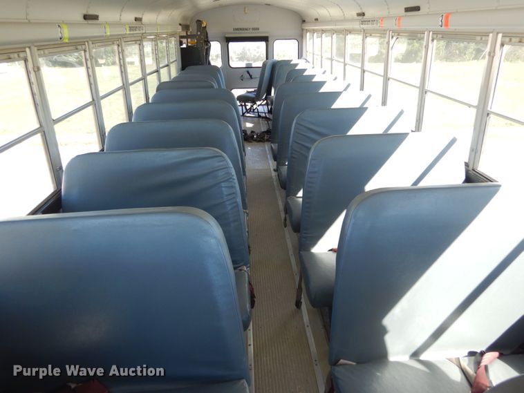 image for item KI9531 2003 Freightliner FS65 Thomas Built  school bus