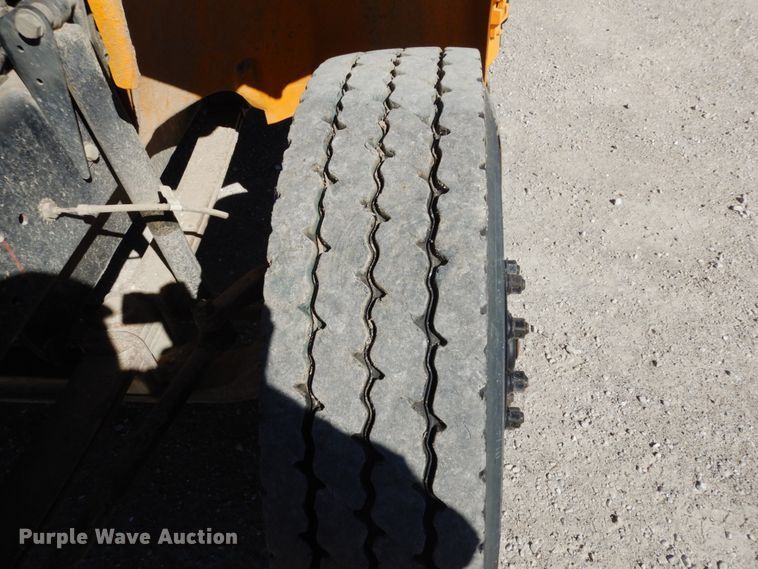 image for item KI9531 2003 Freightliner FS65 Thomas Built  school bus