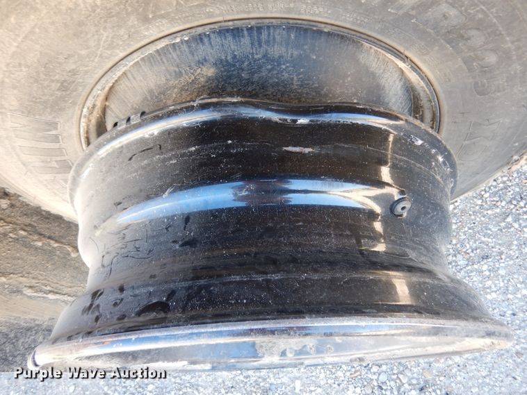 image for item KI9531 2003 Freightliner FS65 Thomas Built  school bus