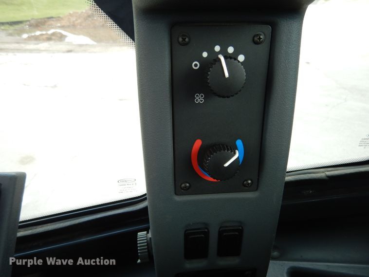 image for item KI9535 2016 John Deere 544K  wheel loader