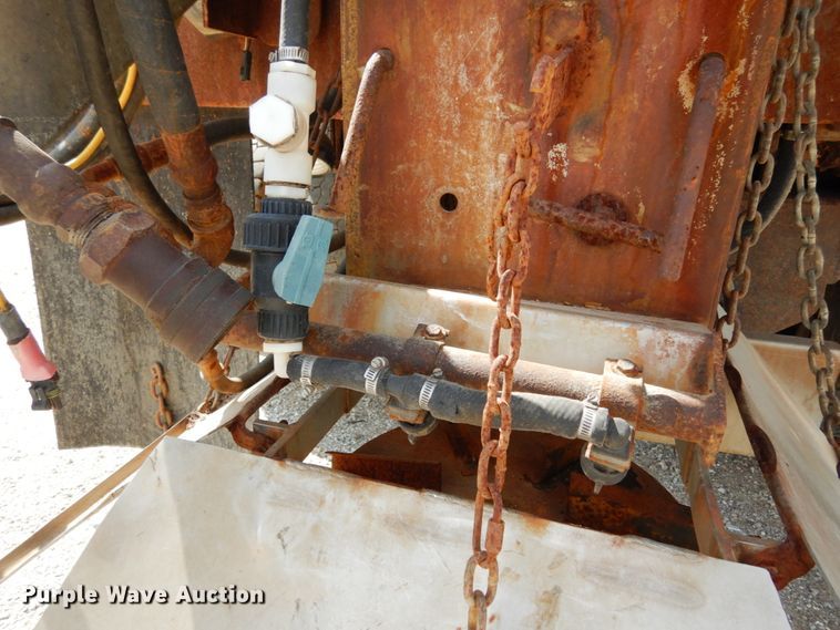 image for item KI9540 2006 International WorkStar 7400  dump truck