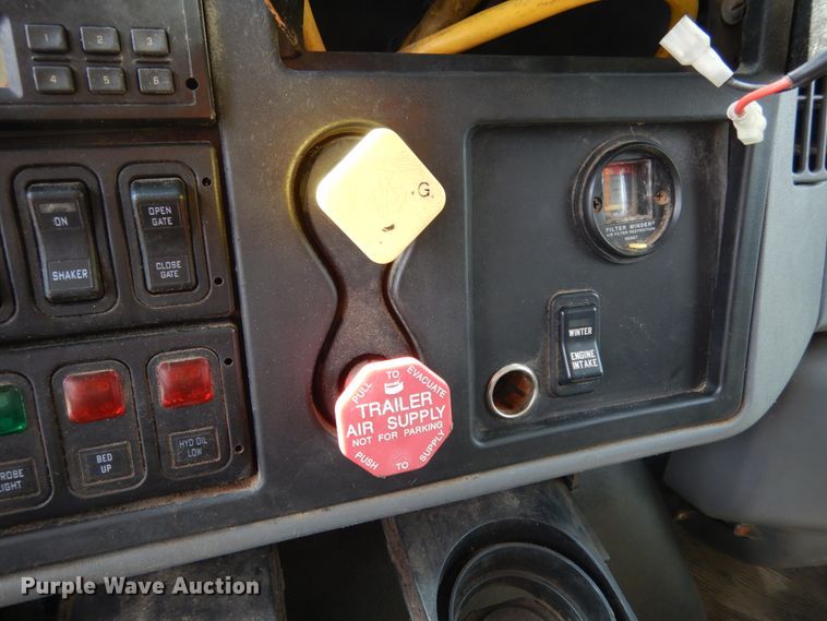 image for item KI9540 2006 International WorkStar 7400  dump truck