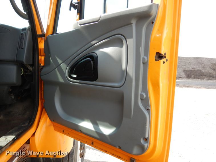 image for item KI9540 2006 International WorkStar 7400  dump truck