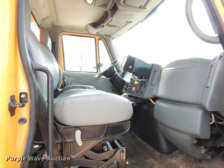 image for item KI9540 2006 International WorkStar 7400  dump truck