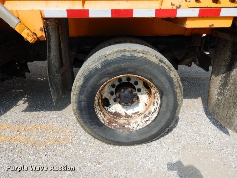 image for item KI9540 2006 International WorkStar 7400  dump truck