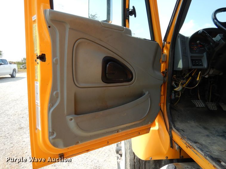 image for item KI9542 2006 International WorkStar 7500  dump truck
