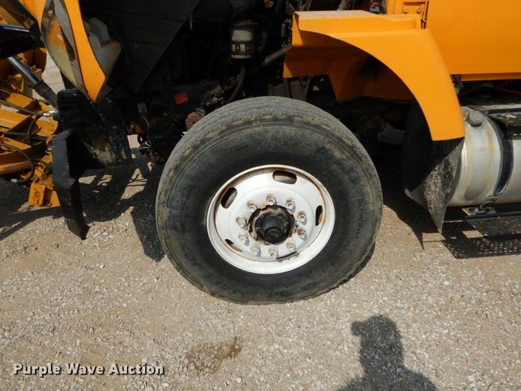 image for item KI9542 2006 International WorkStar 7500  dump truck