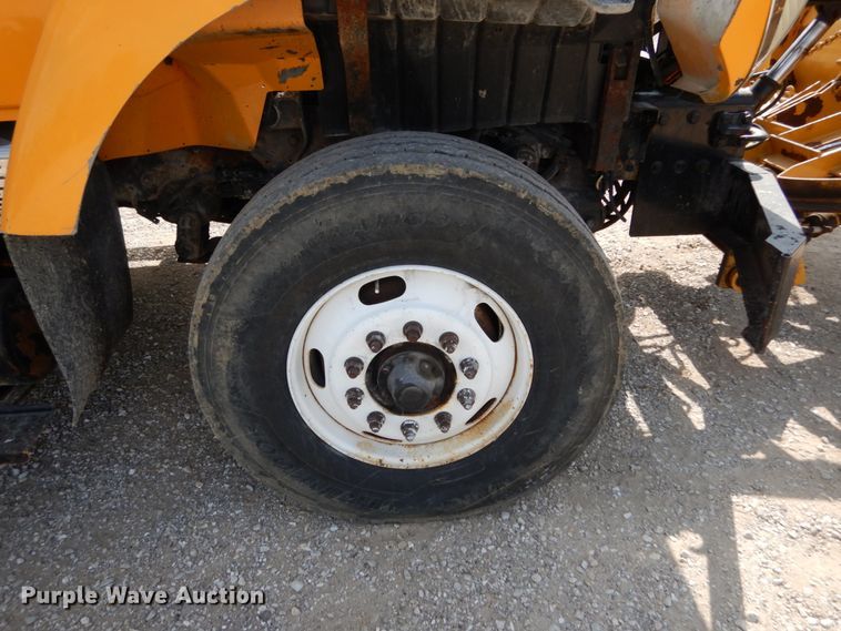 image for item KI9542 2006 International WorkStar 7500  dump truck