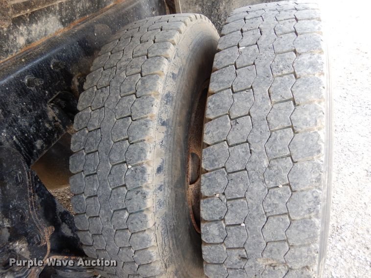 image for item KI9542 2006 International WorkStar 7500  dump truck