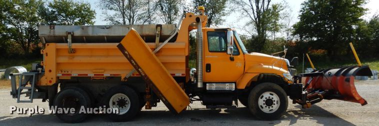 image for item KI9544 2004 International WorkStar 7500  dump truck