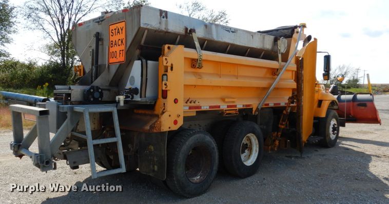 image for item KI9544 2004 International WorkStar 7500  dump truck