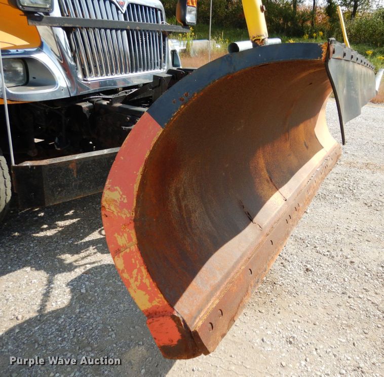 image for item KI9544 2004 International WorkStar 7500  dump truck