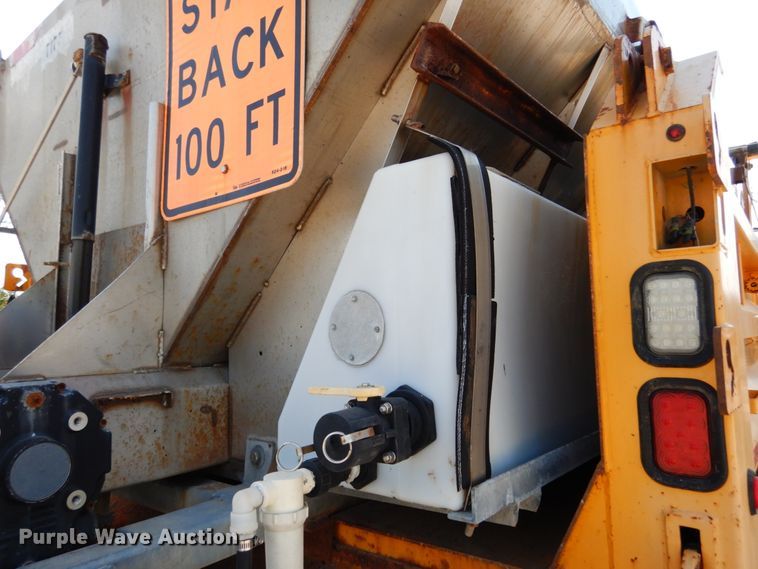 image for item KI9544 2004 International WorkStar 7500  dump truck