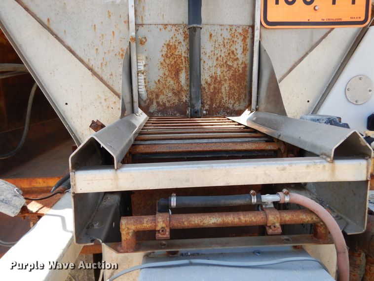 image for item KI9544 2004 International WorkStar 7500  dump truck