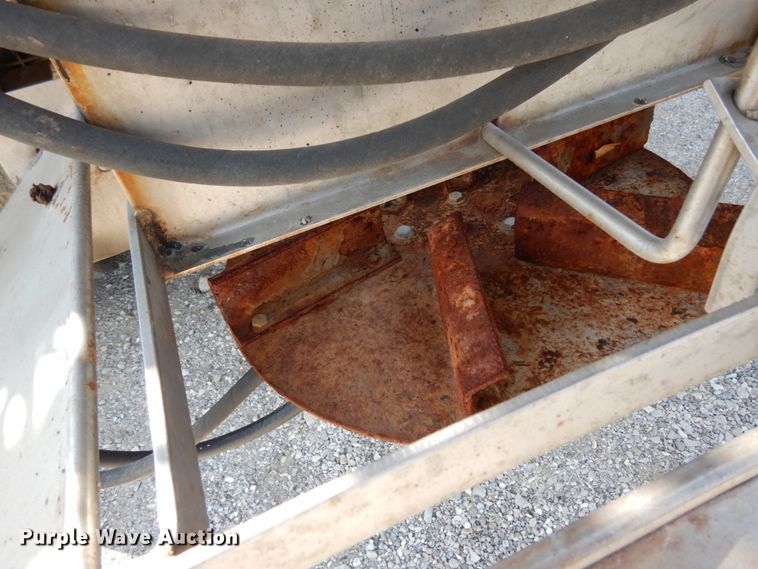 image for item KI9544 2004 International WorkStar 7500  dump truck