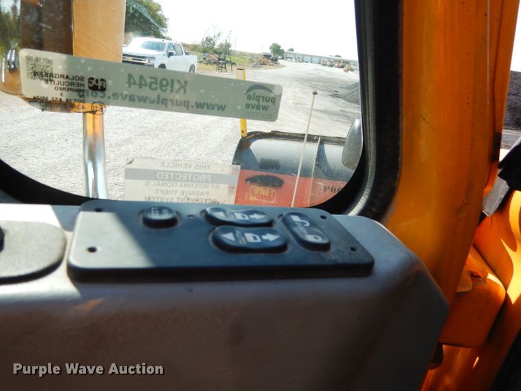 image for item KI9544 2004 International WorkStar 7500  dump truck