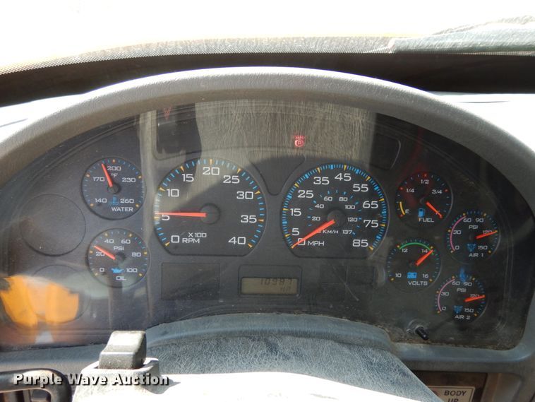 image for item KI9544 2004 International WorkStar 7500  dump truck