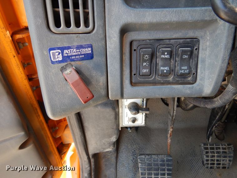 image for item KI9544 2004 International WorkStar 7500  dump truck