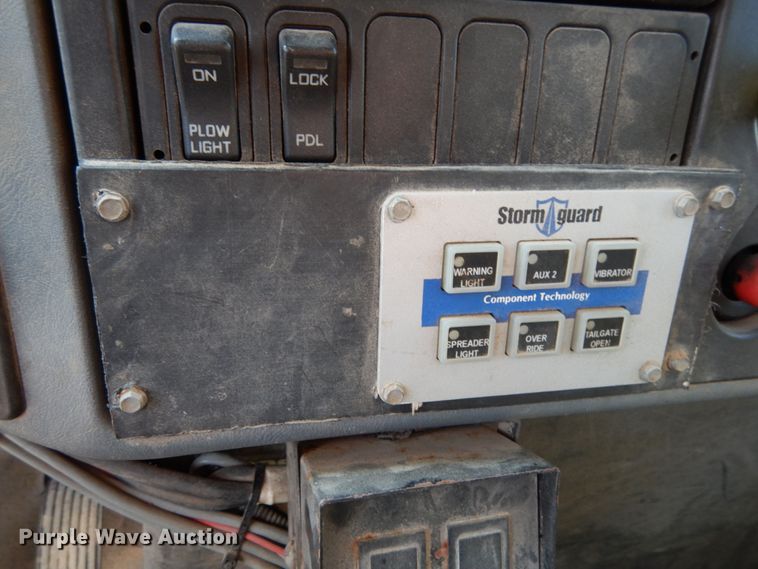 image for item KI9544 2004 International WorkStar 7500  dump truck