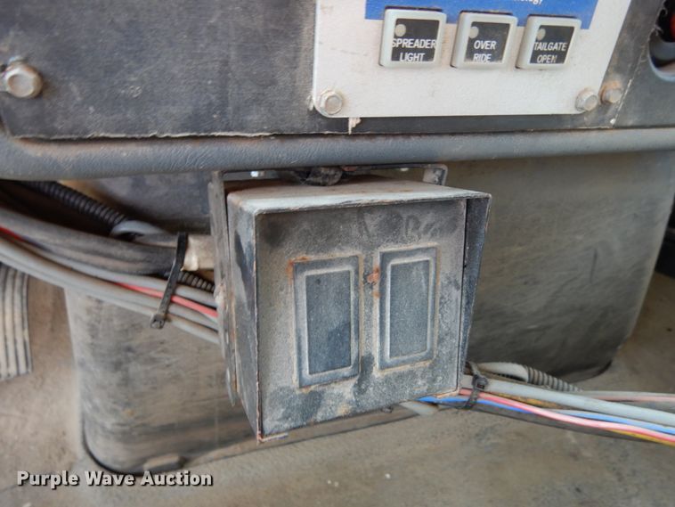 image for item KI9544 2004 International WorkStar 7500  dump truck