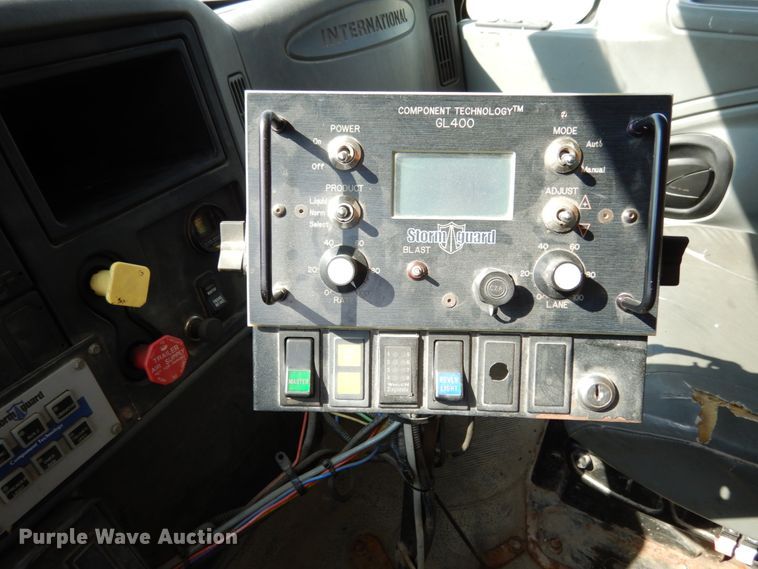 image for item KI9544 2004 International WorkStar 7500  dump truck