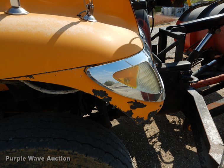 image for item KI9544 2004 International WorkStar 7500  dump truck