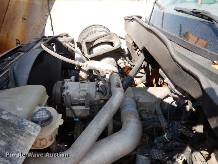 image for item KI9544 2004 International WorkStar 7500  dump truck