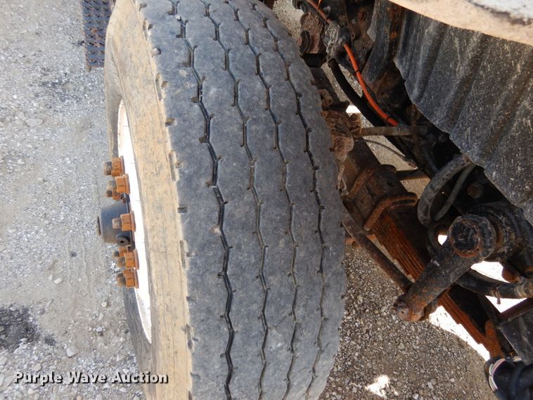 image for item KI9544 2004 International WorkStar 7500  dump truck