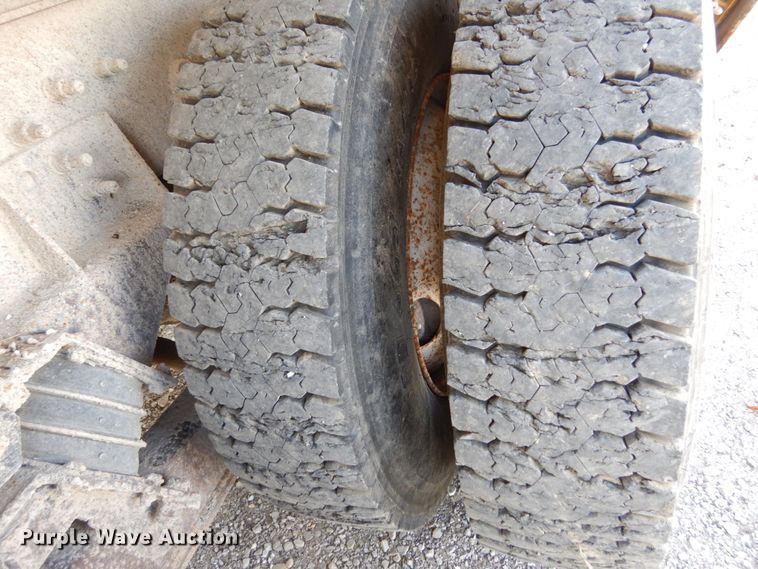 image for item KI9544 2004 International WorkStar 7500  dump truck