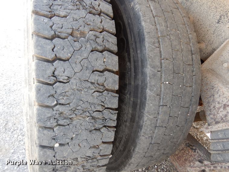 image for item KI9544 2004 International WorkStar 7500  dump truck