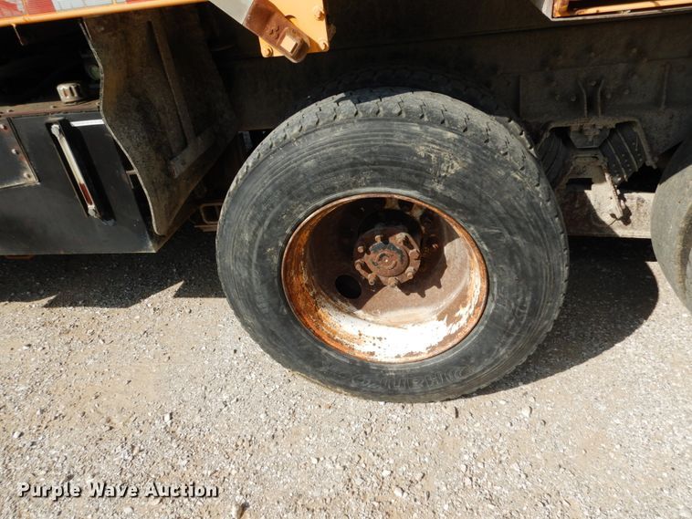 image for item KI9544 2004 International WorkStar 7500  dump truck