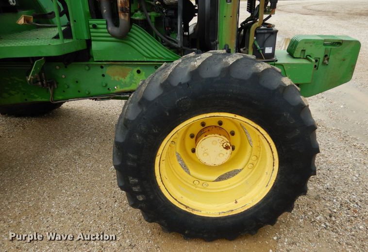 image for item KI9545 2002 John Deere 6420  MFWD tractor