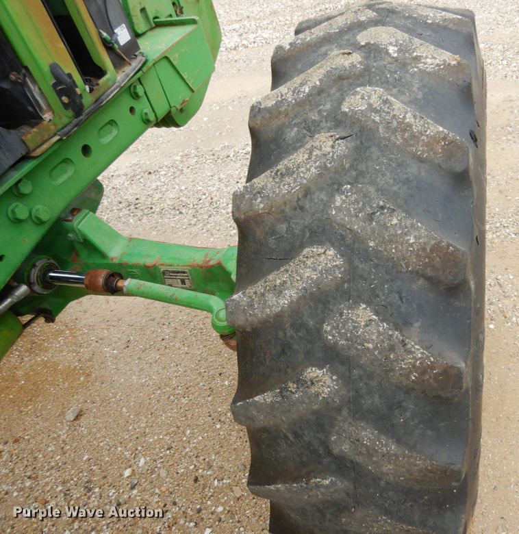 image for item KI9545 2002 John Deere 6420  MFWD tractor