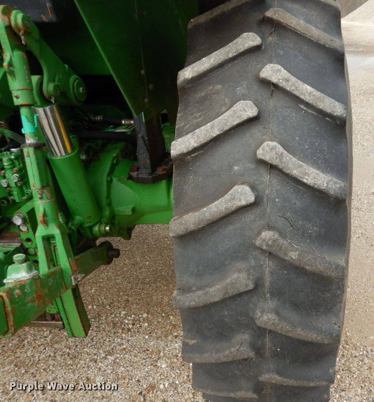 image for item KI9545 2002 John Deere 6420  MFWD tractor